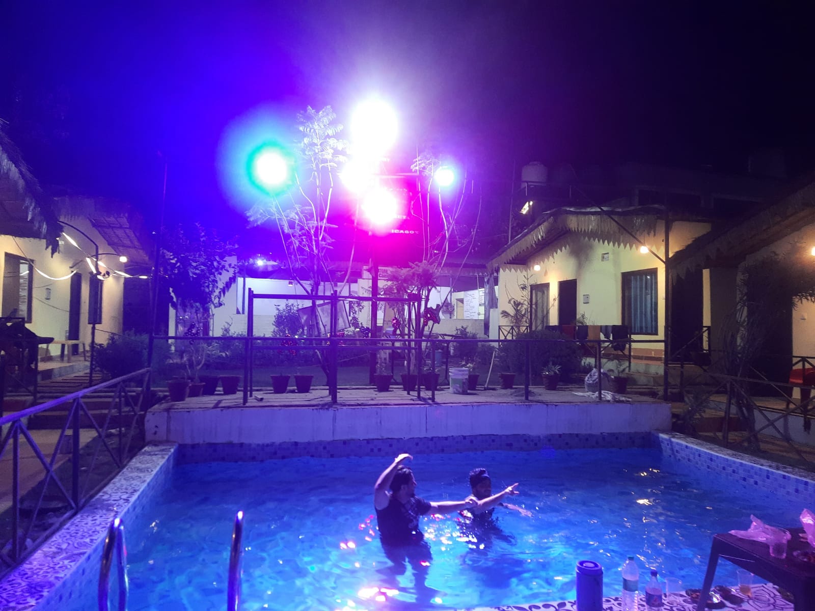 Riverside Swiss Camp & Cottage 