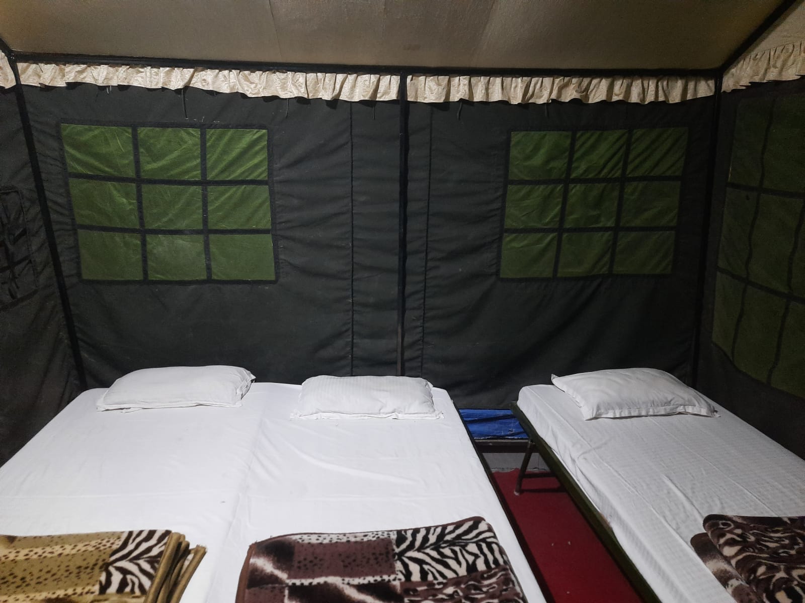 Riverside Swiss Camp & Cottage 