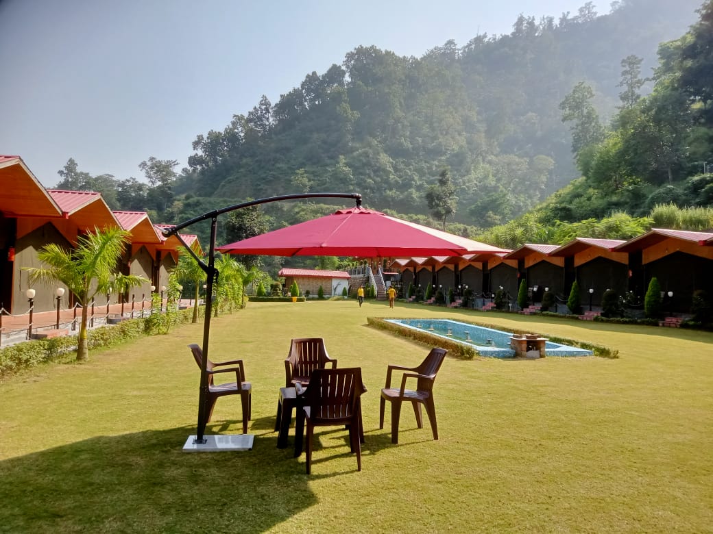 Super Luxury Resort With Pool